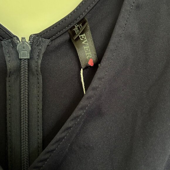 Deep V-Neck Sequin Short Sleeve High Side Front Slit Formal Evening Dresses - Picture 7 of 7